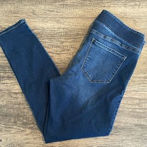 Old Navy Rockstar Super Skinny jeggings